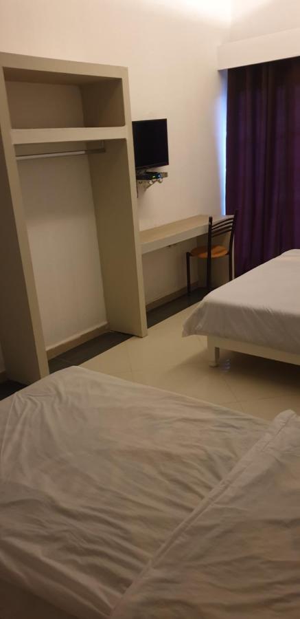 Hotel Privilege Bir El Djir Екстер'єр фото